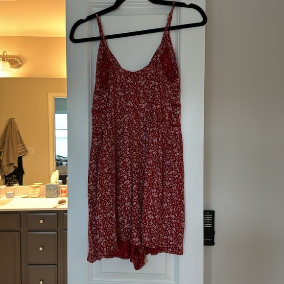 Red floral romper - Picture 5 of 5